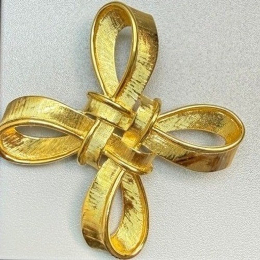 Vintage Trifari Ribbon Bow Brooch Celtic Knot Gold Tone Textured Large